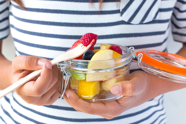 Smart Snacking: Why Fruits Beat Processed Treats Every Time