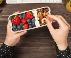 Smart Snacking: Why Fruits Beat Processed Treats Every Time